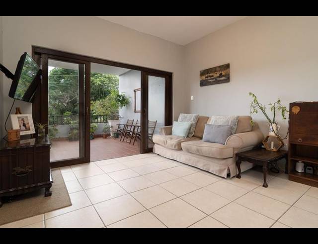 3 BEDROOM APARTMENT FOR SALE IN SHEFFIELD BEACH